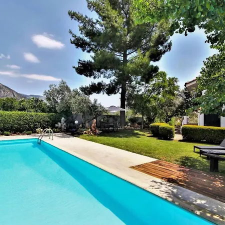 Beautiful With Swimming Pool Near Nafplion *