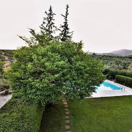 Вилла Beautiful With Swimming Pool Near Nafplion