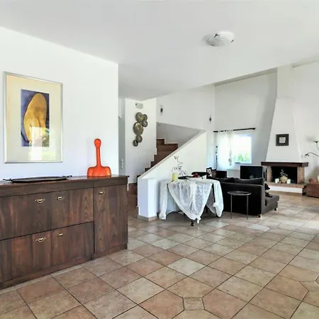 Beautiful With Swimming Pool Near Nafplion